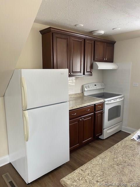 Foto del edificio - 537 Post Rd