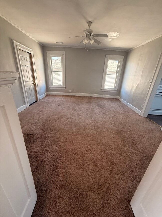 Building Photo - 504 Adams Ave