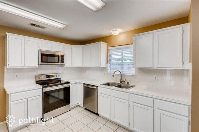 Building Photo - 1801 Pecan View Dr, Garland, TX, 75040