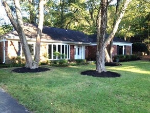 Building Photo - 2110 Wood Creek Dr