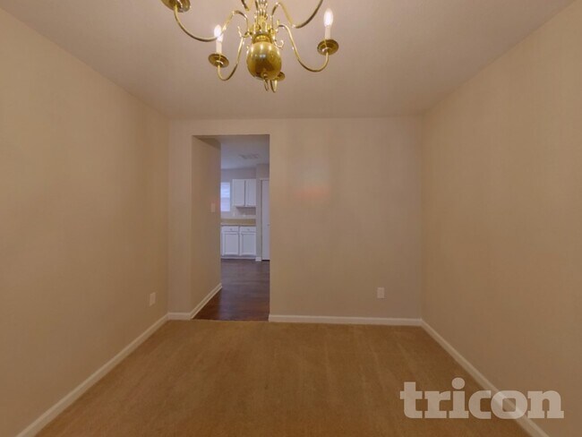 Foto del edificio - 923 Littleton Dr