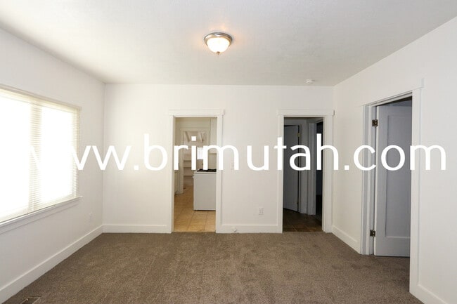 Building Photo - 1470 S 400 E