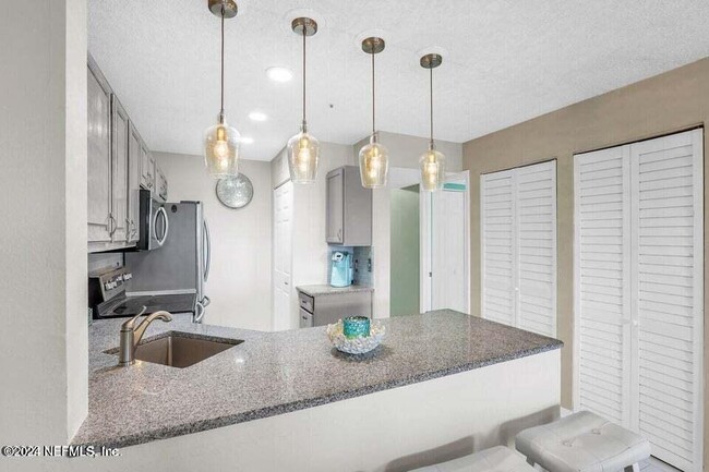 Foto del edificio - 110 Ocean Hollow Ln