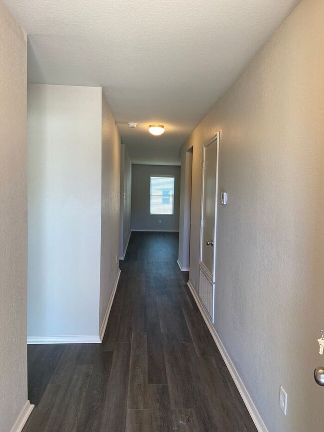 Foto del edificio - *Pre-leasing* Three Bedroom | Two Bathroom...