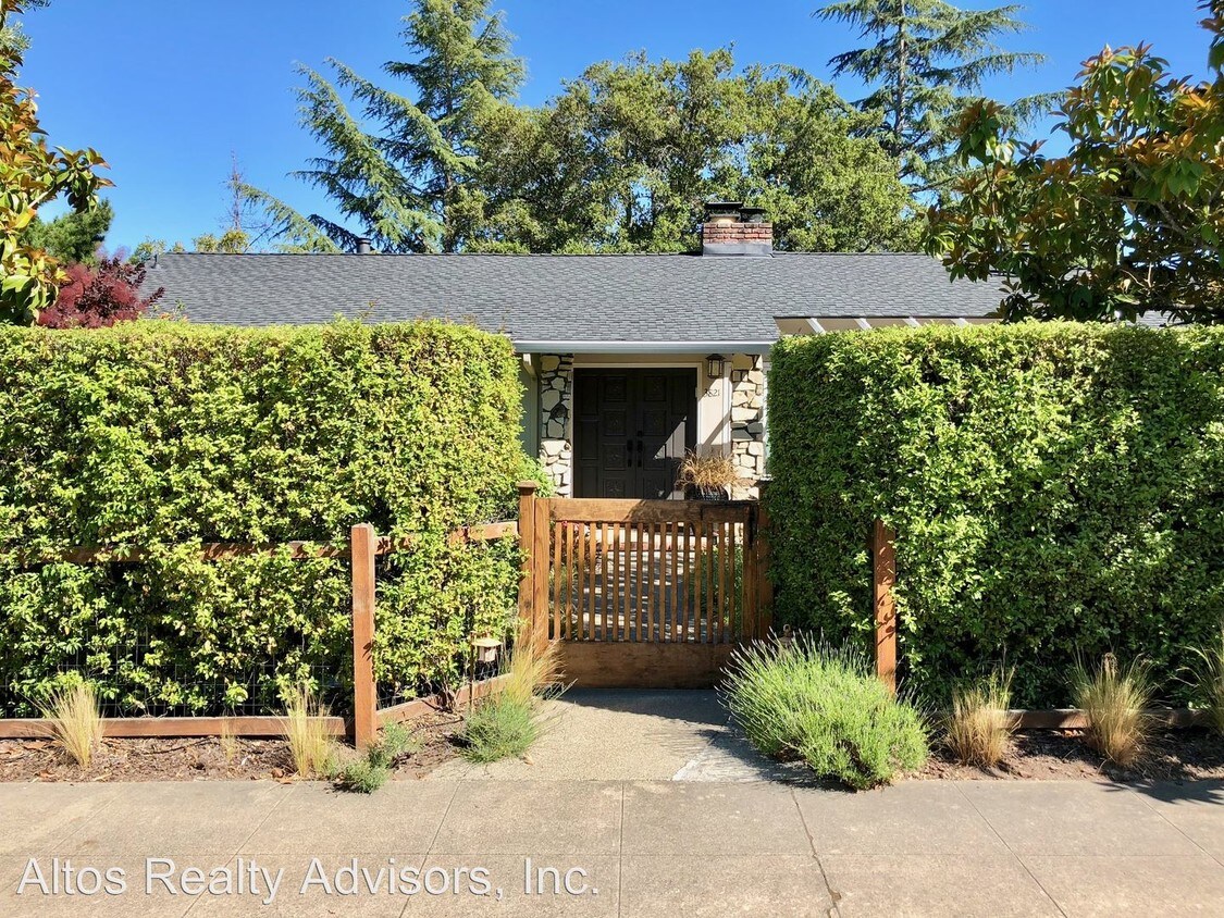 Primary Photo - 4 br, 3 bath House - 3821 Farm Hill Boulevard