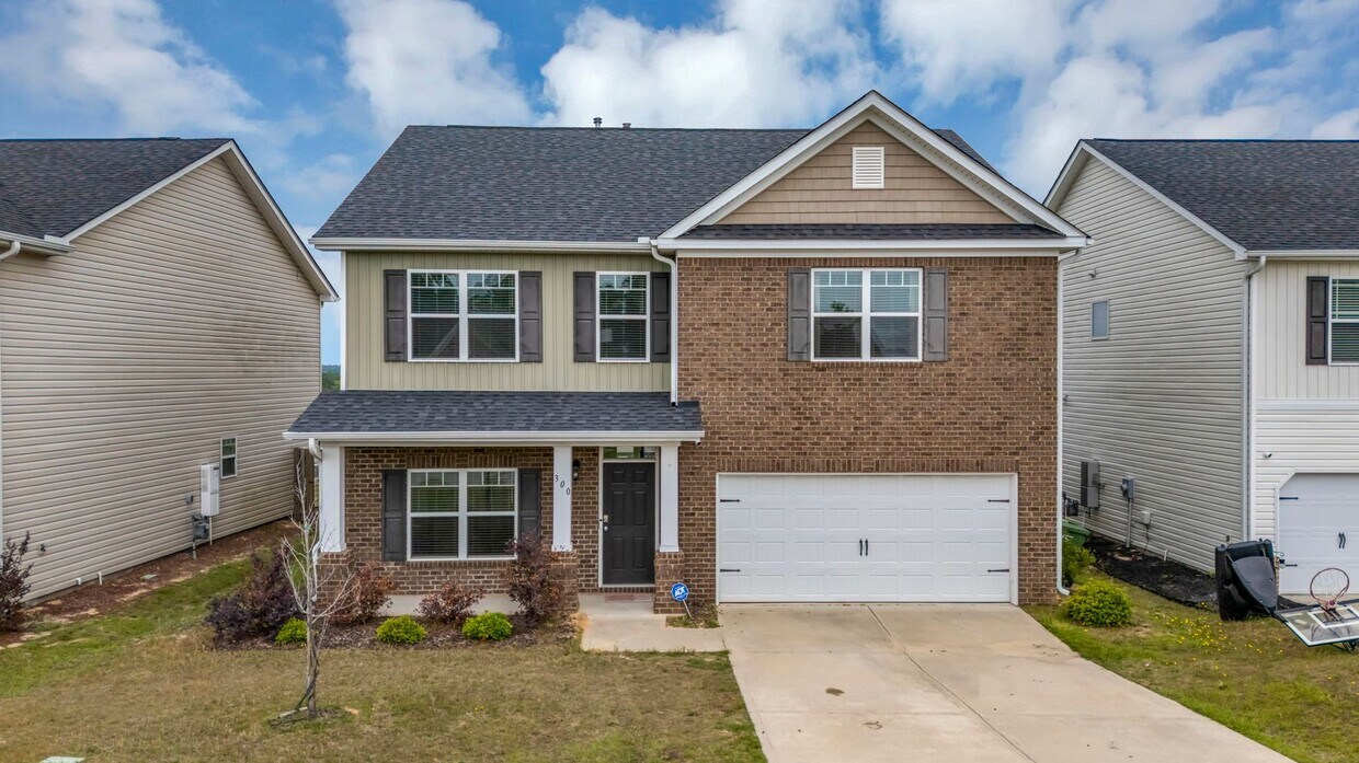 Primary Photo - 300 Barony Pl Dr