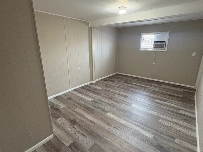 Building Photo - 1089 W Schafer Dr