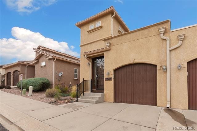 Building Photo - 2060 Cheyenne Summer View