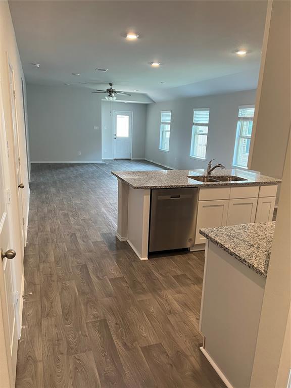 Building Photo - 2426 Divot Ln