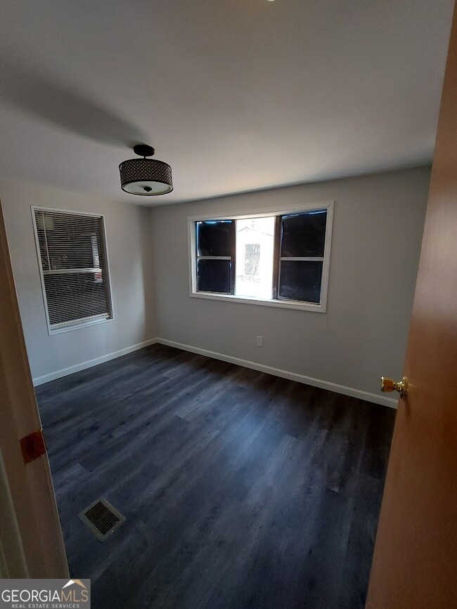 Building Photo - 175 Ginny Ln
