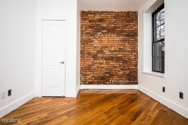 Building Photo - 461 Chauncey St