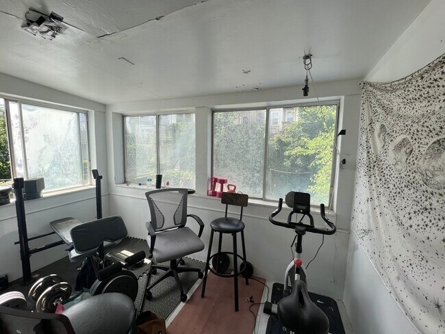 Foto del edificio - 248 Princeton St