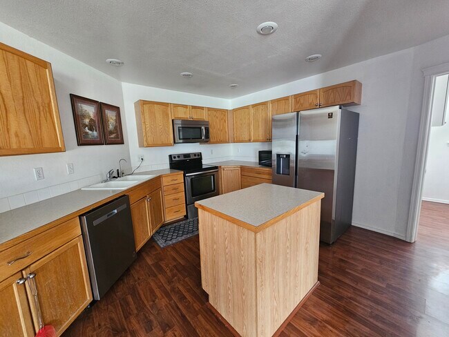 Foto del edificio - 1420 Chelsey Cir
