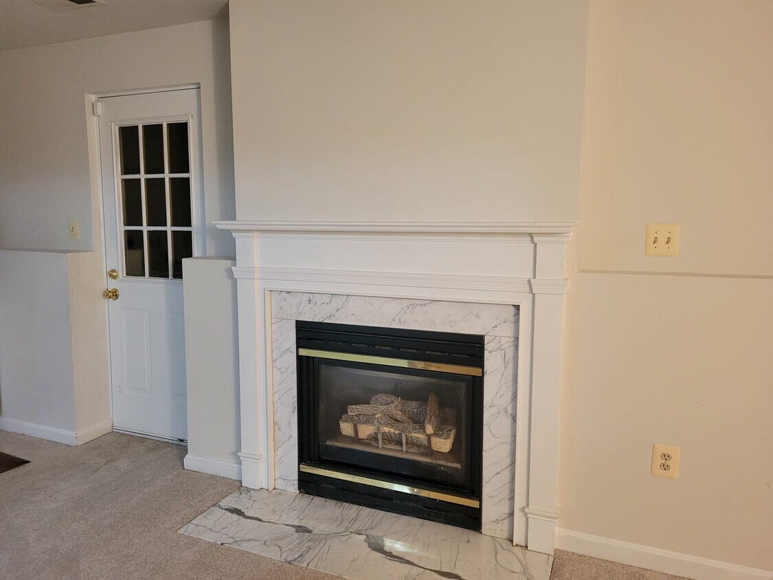 Primary Photo - 1104 Kings Crest Dr