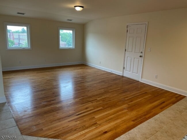 Photo - 12 Brown St Apartment