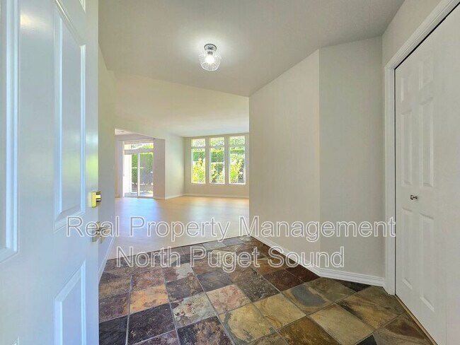 Building Photo - 5500 Harbour Pointe Blvd