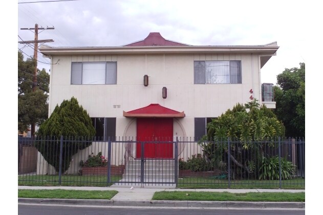 Foto del edificio - 4443 Clayton Ave