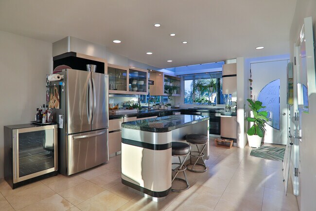 Building Photo - 918 Sealane Dr