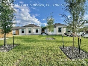 Building Photo - 7702 N 58th Ln