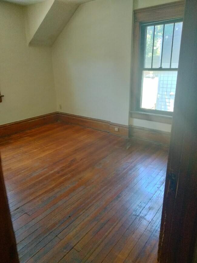 Foto del edificio - 949 W Exchange St