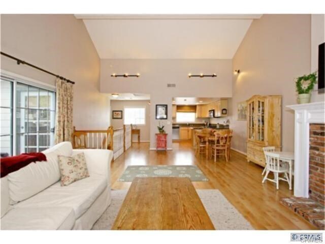 Primary Photo - 2206 Aviation Way
