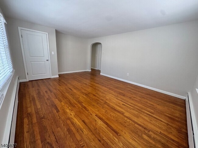 Foto del edificio - 156 E Prospect St