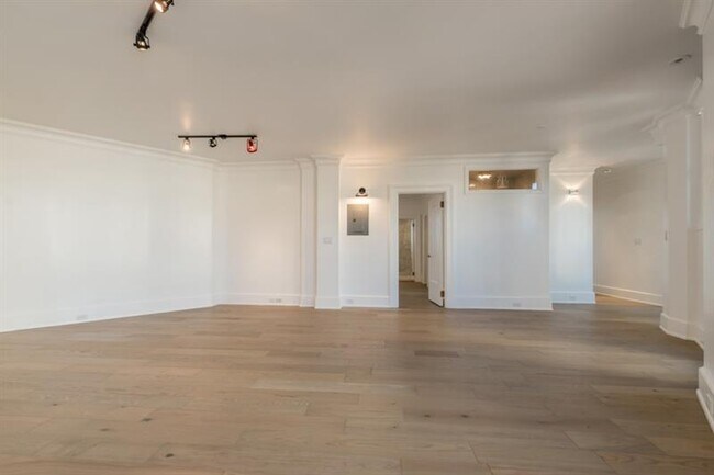 Foto del edificio - 75 Ponce De Leon Ave NE