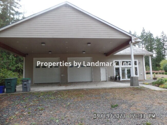 Building Photo - 581 Bachelor Rd