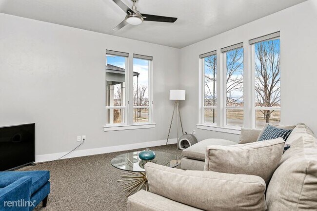 Building Photo - 3 br, 2.5 bath House - 1897 W American For...