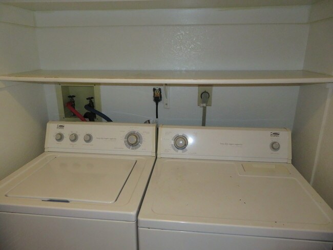 Lavadora y secadora completas - 98-487 Koauka Loop