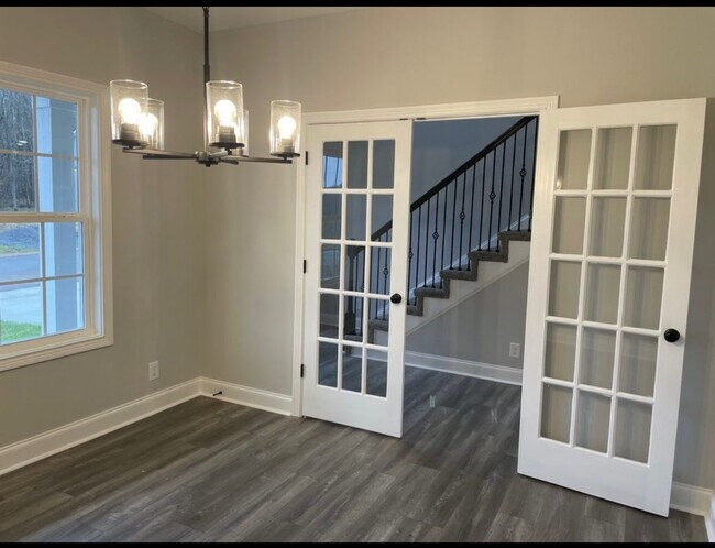 Building Photo - 3084 Timberdale Dr