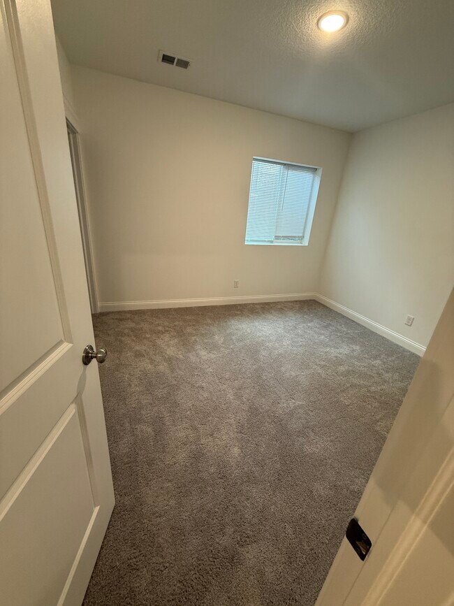 Foto del edificio - 5937 Butterfield Dr