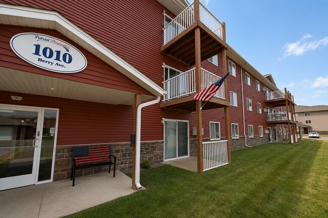 Foto del edificio - Berry Pointe Luxury Apartments