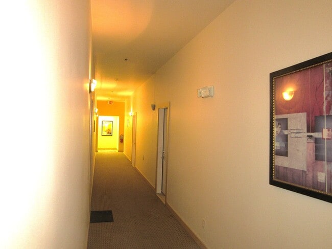 common hallway 1st Floor - The Hickory