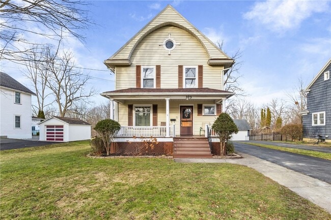 Building Photo - 373 Genesee St