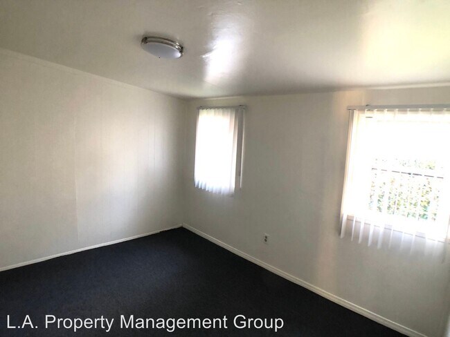 Foto del edificio - 6829-6833 Purdy Ave