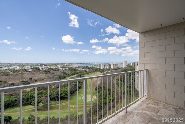 Foto del edificio - Remodeled 2BR/2BA/2 Covered Parking stalls...