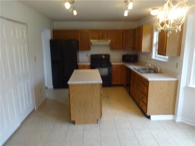 Building Photo - 6739 Hunters Green Way