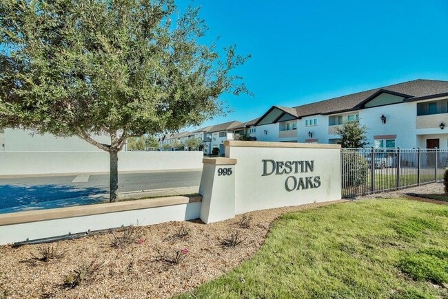 Foto del edificio - 995 Airport Rd