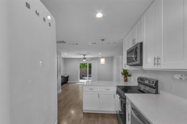 Foto del edificio - 3812 Southway Dr