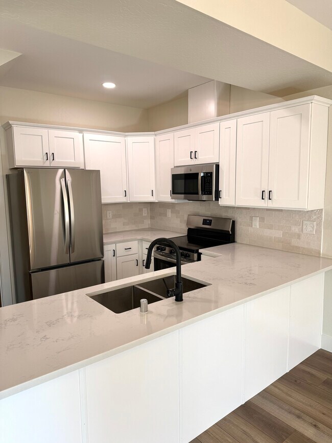 Foto del edificio - 4221 N Locust Rd