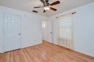 Building Photo - 13837 Purplemartin St