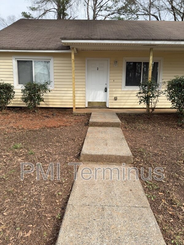 Building Photo - 5001 Hawthorne Ct