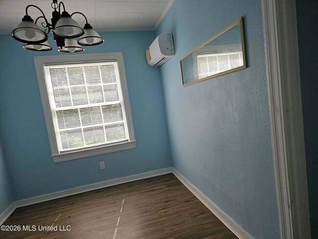 Photo - 1816 Kenmore Dr House