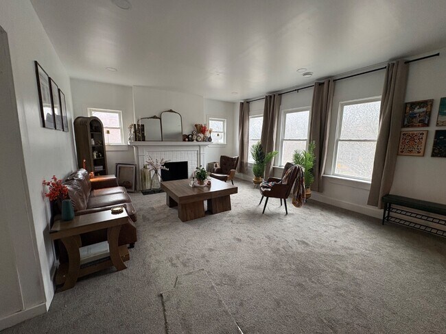 Foto del edificio - 3317 Webb St