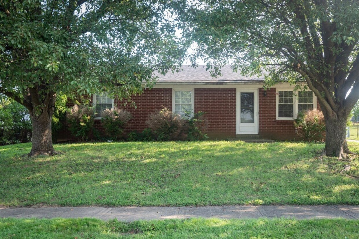 3 bed 1.5 bath - 3 bed 1.5 bath
