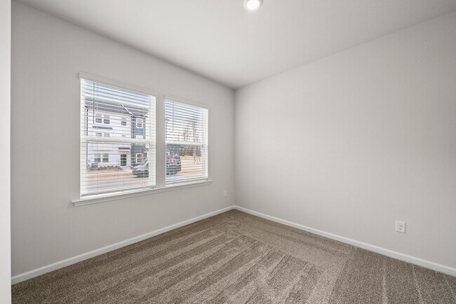 Building Photo - Convenient New Construction Townhome in Durham - Easy commute to RTP, Brier Creek, Airport