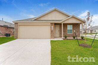 Building Photo - 15249 Bullfighter Blvd