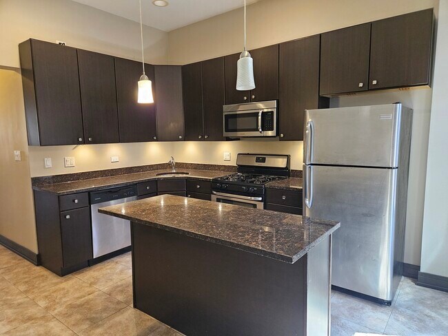 Foto del edificio - 1428 N Western Ave