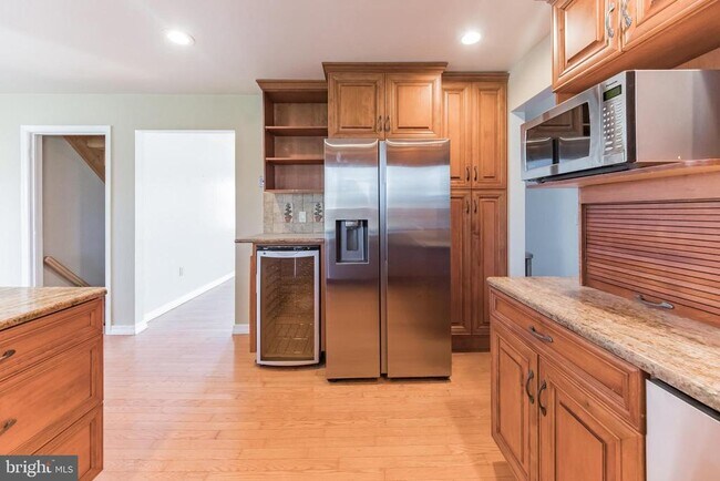 Building Photo - 5621 Deerpath Farms Ln